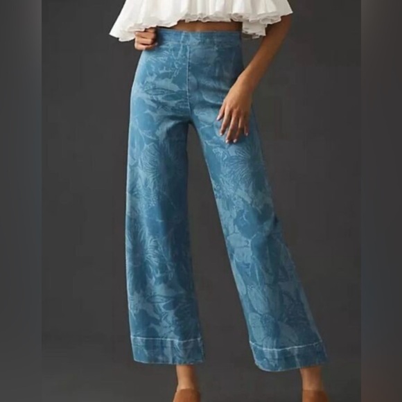 Anthropologie Denim - Anthropologie Pilcro The Skipper Side-Zip Cropped Floral Jeans
